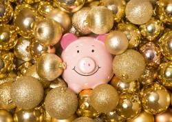Les primes de Noël 2018 de certaines collectivités locales : chèques solidarité Noël, primes et bons cadeaux