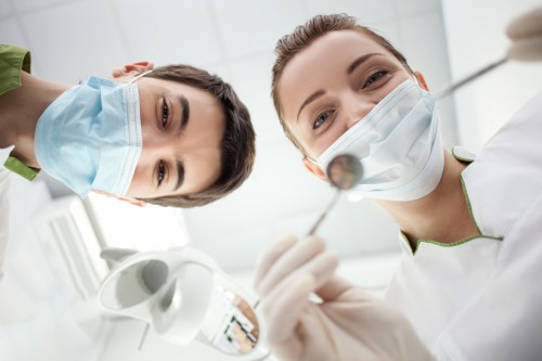 Dentiste : les prix des soins et prothèses dentaires en 2018