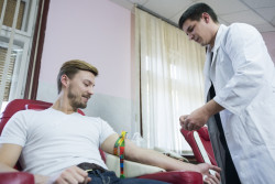 Don du sang : Des associations LGBT dénoncent une discrimination