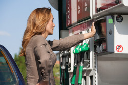 Carburants : un tarif réduit sur l’essence SP95-E10 inchangé en 2021