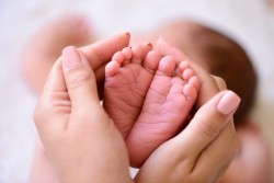 Préjudice d’affection : 25 000 euros pour un enfant dont le père est mort juste avant sa naissance