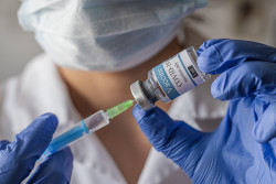 Vaccination : 100 000 rendez-vous en moins faute de doses suffisantes
