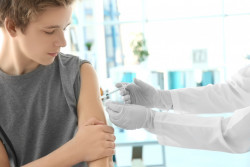 Le vaccin contre les papillomavirus remboursé pour les garçons 