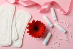 Précarité menstruelle : les protections hygiéniques vont devenir gratuites pour les étudiantes