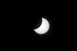 Comment observer l'éclipse solaire ce jeudi 10 juin ?