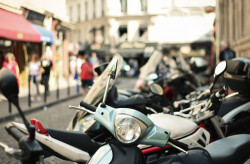 Stationnement à Paris : les motos et scooters dans l'obligation de payer dès 2022