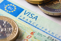 Maroc, Algérie, Tunisie : la France va réduire le nombre de visas accordés