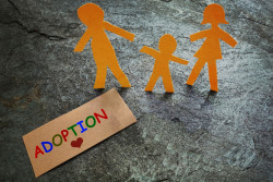Âge minimum, couple non marié… Voici tout ce qui change en matière d’adoption