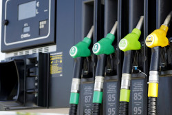 Carburant : pourquoi les petites stations pourront finalement appliquer la remise dès ce 1er avril ?
