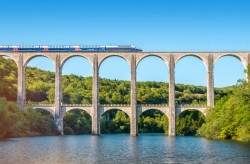 Rapport sur la SNCF : 40 propositions sur la table pour améliorer le transport ferroviaire français