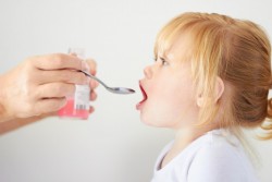 Les médicaments à éviter pour les enfants malades selon l’UFC-Que choisir