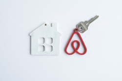 Airbnb : les passoires thermiques interdites à la location dès 2023