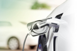 Achat d’une voiture électrique : le gouvernement vous demande votre avis