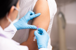 Covid : une nouvelle campagne de vaccination démarre en octobre