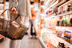 Inflation alimentaire : ces produits qui coûteront moins cher en 2024