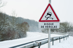 Neige et verglas : combien de départements sont en vigilance orange ?