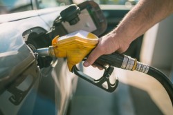 Prix du carburant en forte augmentation en 2018 à cause des hausses des taxes et des marges des distributeurs selon la CLCV
