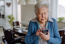 « Mon certificat de vie » : l’application qui simplifie la vie des retraités expatriés