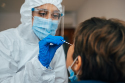 Dépistage Covid-19 : le test antigénique ne sera plus remboursé