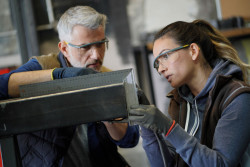 Contrat d’apprentissage : pourquoi le salaire de certains apprentis pourrait-il baisser en mars ?