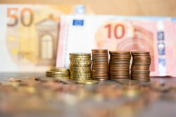 Il fait un don de 45 euros au ministère de l’Économie