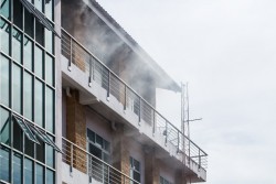 Incendie volontaire : l’assureur doit garantir les dommages causés et non souhaités à des tiers par son assuré