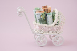 Prime de naissance de 1 000 euros : une nouvelle piste pour financer la retraite
