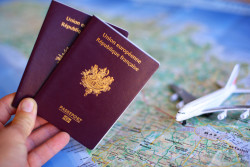 Combien coûte un passeport en France en 2026&nbsp;?