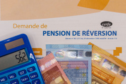 Pension de réversion : pourquoi les couples pacsés restent exclus en 2026 ?