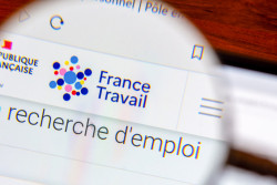 Radiation par France Travail : 1 manquement suffit-il pour perdre ses droits ?
