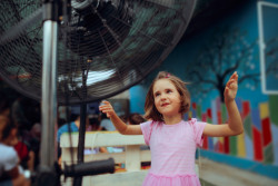 École et canicule : que dit la loi sur les absences ?