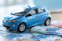 Vignette automobile : vers le retour d’une taxe allant jusqu’à 910&nbsp;€ sur les véhicules&nbsp;?