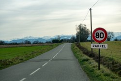 80 km/h : #BalanceTonPanneau pour recenser les incohérences sur les routes