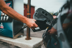 Prime carburant : vous pouvez demander l’aide de 100&nbsp;€ dès aujourd’hui