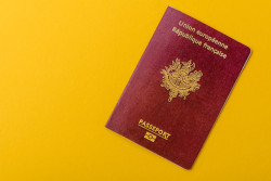 Passeport : démarches, délais et documents requis en 2026