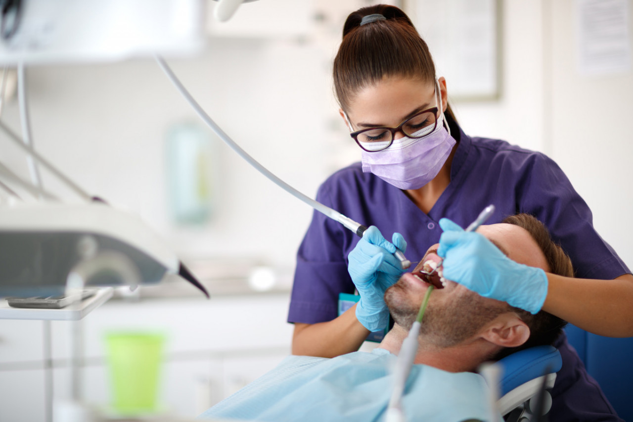 Dentiste : les aides pour les soins dentaires