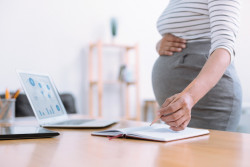 Une salariée enceinte peut-elle être licenciée ?