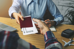 Réservation de vol : comment modifier le nom du passager sur un billet d’avion ?