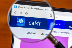 Devez-vous déclarer le solde de tout compte à la CAF ?