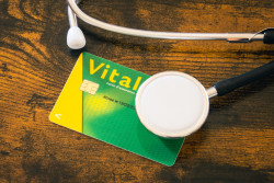 Carte vitale : à partir de quel âge pouvez-vous la commander ?