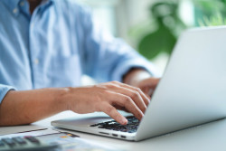 Comment envoyer un mail à la CAF ?