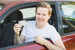 Demande de permis de conduire : quelle pièce d'identité pouvez-vous présenter ?