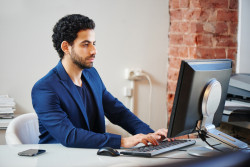 Tout savoir sur le titre de séjour passeport talent : conditions, avantages et démarches