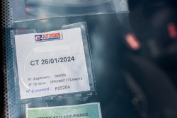 Perte de la vignette du contrôle technique : comment la remplacer ?