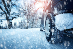 Adapter sa conduite et l’équipement de sa voiture en hiver : comment se préparer ?