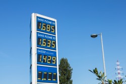 Comparer les prix des carburants à la pompe en ligne