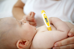 Les bons réflexes à adopter en cas de fièvre chez le nourrisson