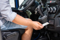 Carte chronotachygraphe : comment l’obtenir pour le transport routier ?